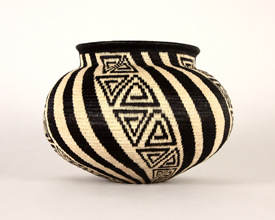 Black & White Basket #5569